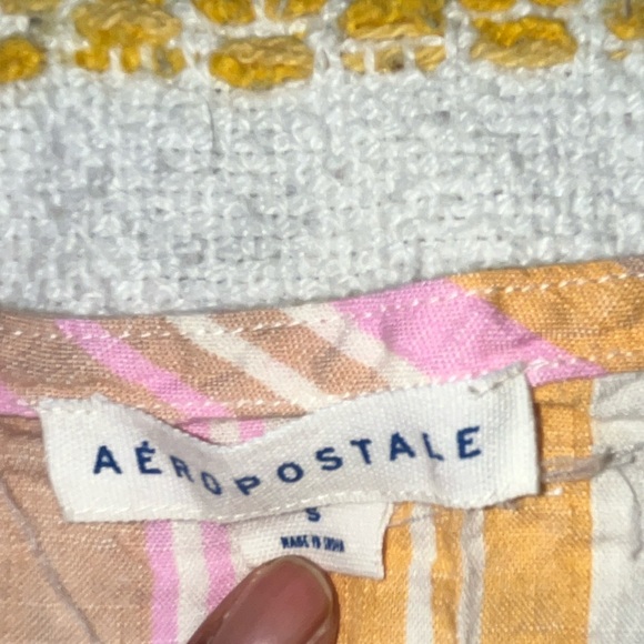 Aeropostale Striped V Neckline Tie Front Short Sleeved Shirt Size Small - Picture 3 of 5